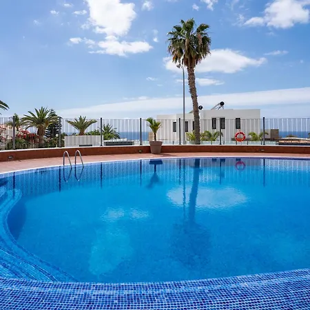 Luminoso Con Terraza, Vistas Al Mar Y Aire Acondicionado Апартаменты