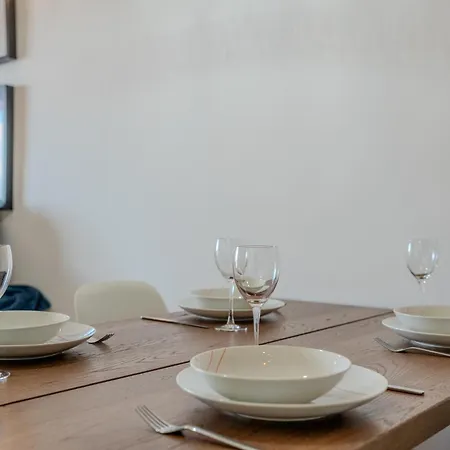 Luminoso Con Terraza, Vistas Al Mar Y Aire Acondicionado Апартаменты *