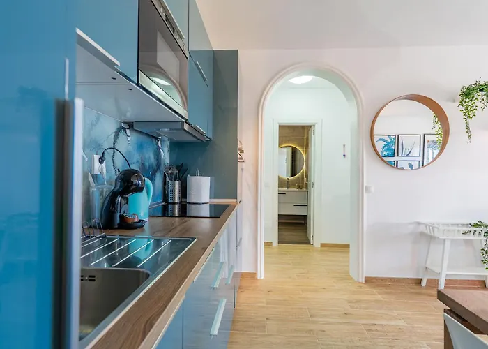 Luminoso Con Terraza, Vistas Al Mar Y Aire Acondicionado * Адехе