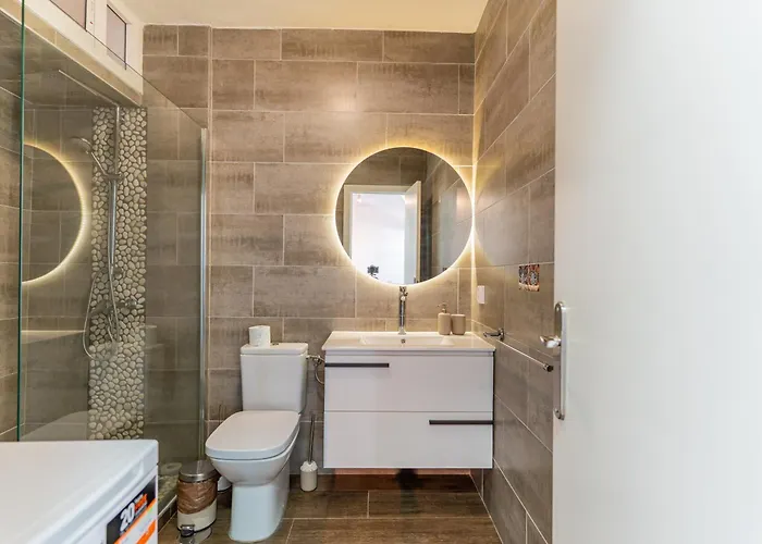 Luminoso Con Terraza, Vistas Al Mar Y Aire Acondicionado *