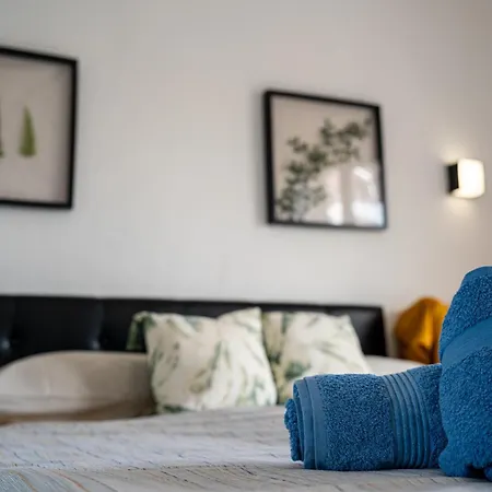 Luminoso Con Terraza, Vistas Al Mar Y Aire Acondicionado *