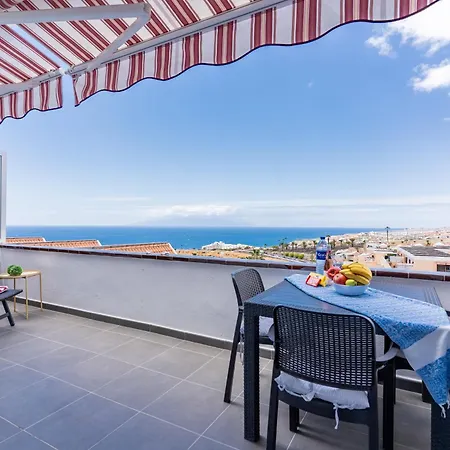 Luminoso Con Terraza, Vistas Al Mar Y Aire Acondicionado