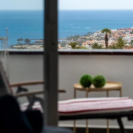 With Ocean Views & Pool In Colina Blanca, Apartment Costa Adeje (Tenerife)