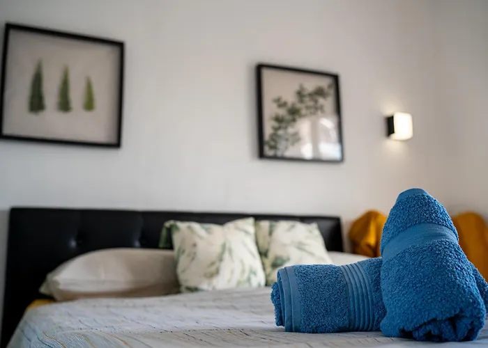 Luminoso Con Terraza, Vistas Al Mar Y Aire Acondicionado *