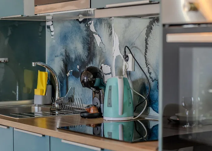 Luminoso Con Terraza, Vistas Al Mar Y Aire Acondicionado